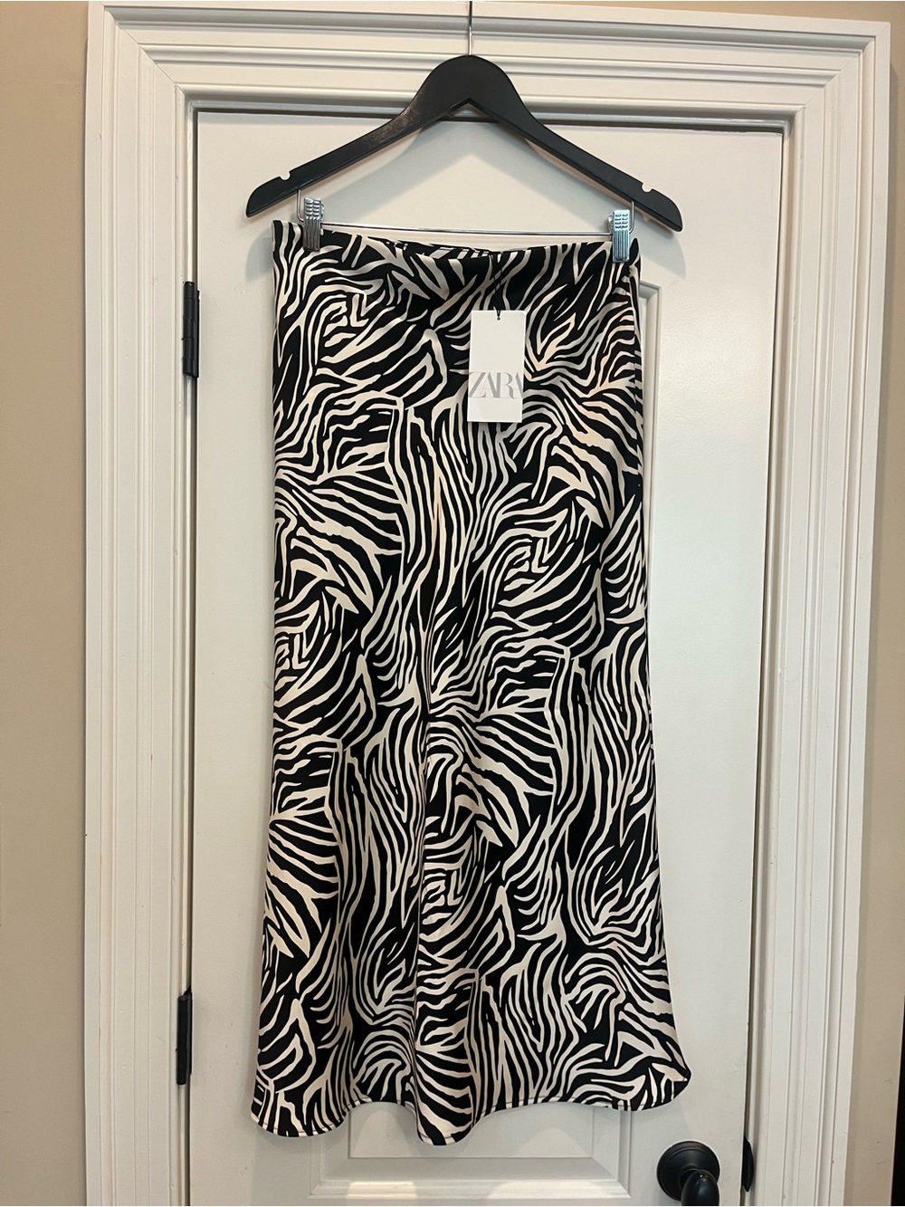 NWT Zara Black and White Zebra Print Maxi Skirt